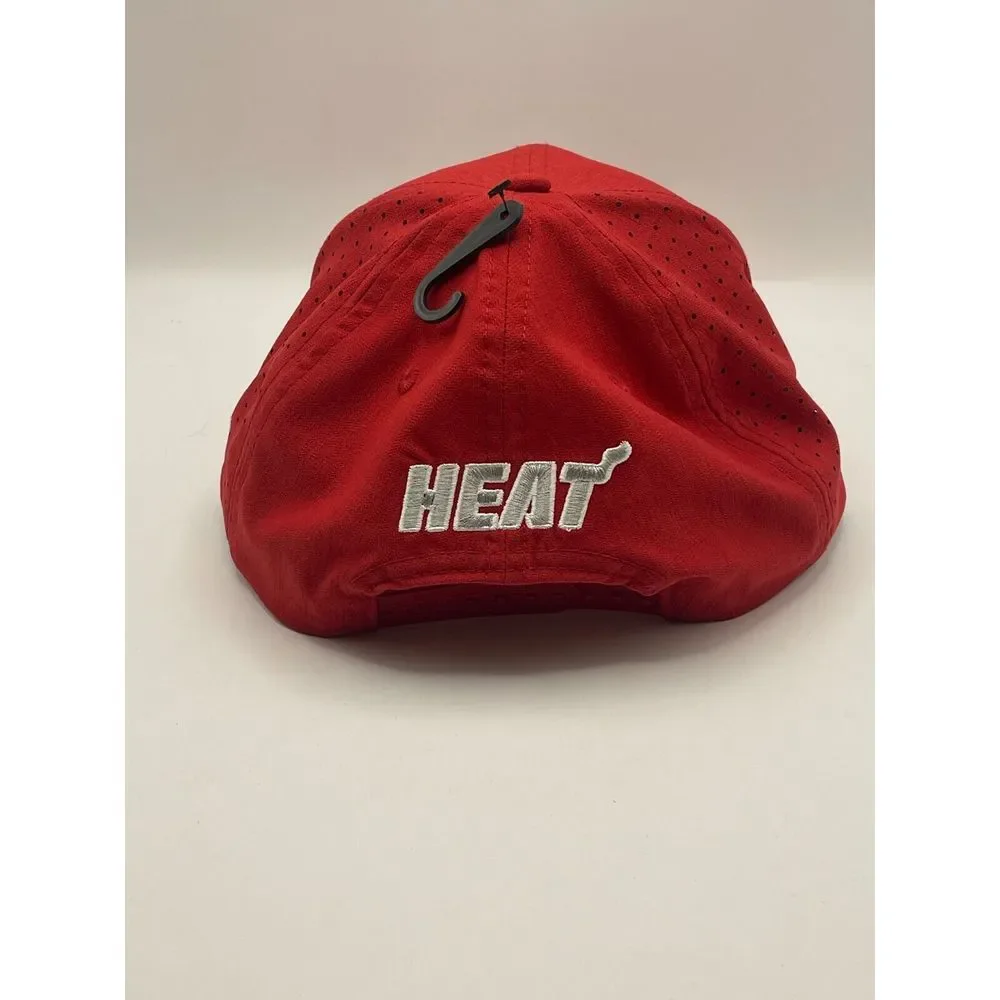 NWT Ultra Game Miami Heat NBA Logo Adjustable‎ Snapback Hat Red OSFM VGME674F